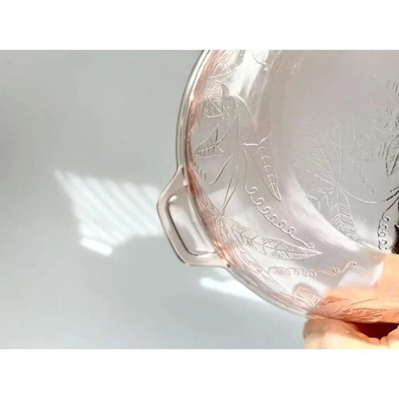 Pink Jeannette Depression Glass 1930's Handled Floral Poinsettia Casserole Bowl - Picture 5 of 10